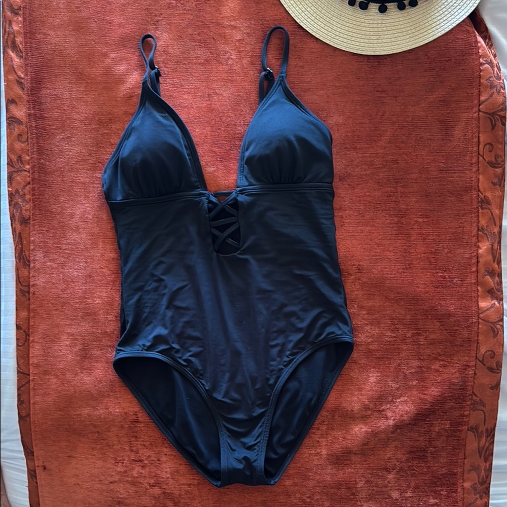 Laundry By Shelli Segal Black One Piece Swimsuit